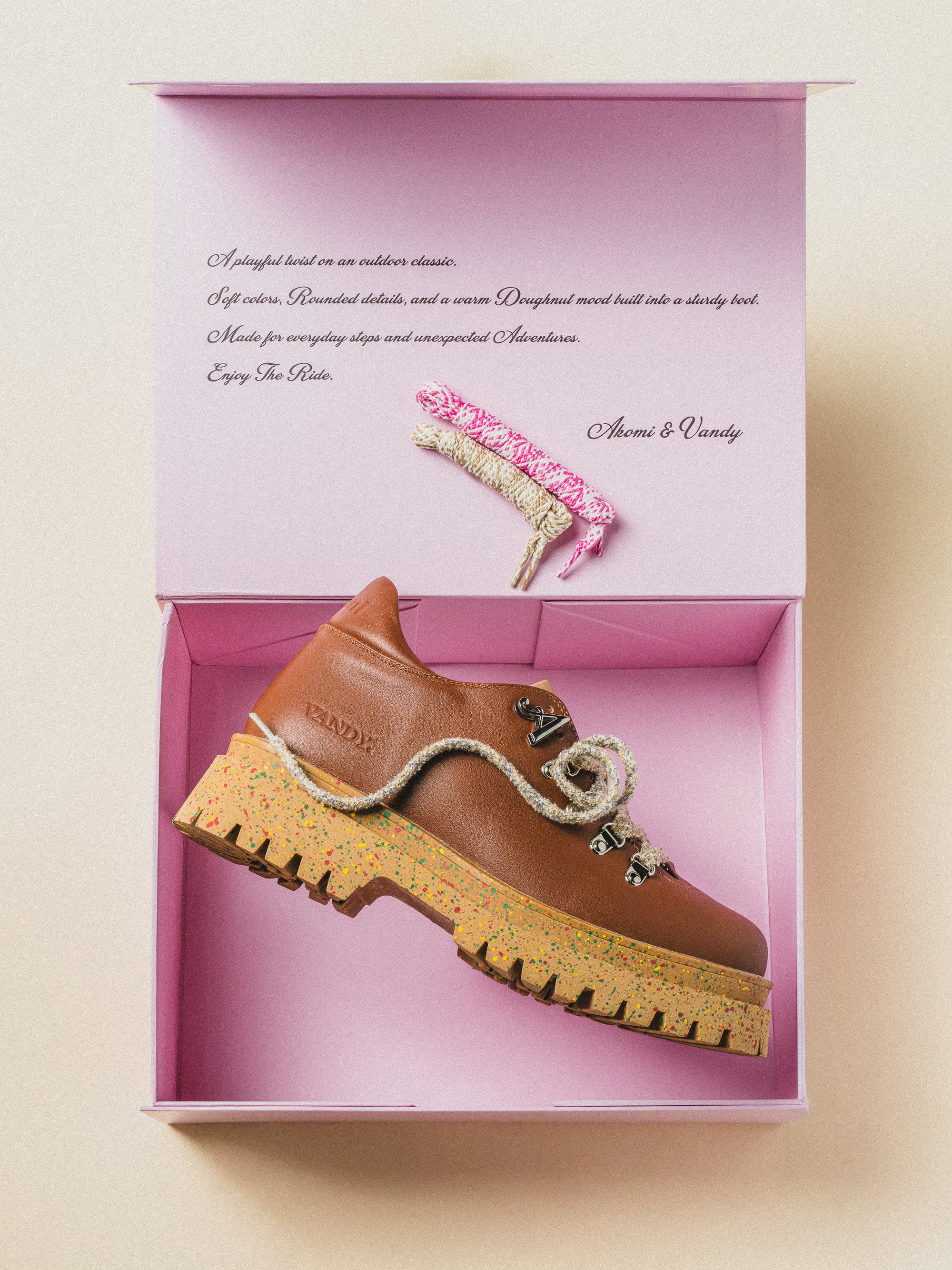 BROWN "DONUT BOOT"